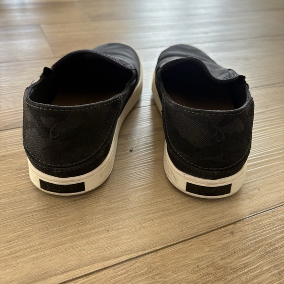 OluKai Pehuea Pai Women's Size 7.5 Black Camo Casual Slip On Sneakers Shoes - Picture 4 of 6